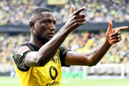 سرو گیراسی پس از گلزنی مقابل اونیون برلین - مهاجم دورتموند - بوندسلیگای آلمان