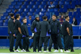 بازیکنان بارسلونا پیش از تقابل با رئال اویدو در لالیگا