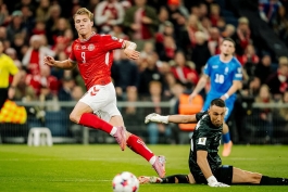 راسموس هویلون - مهاجم تیم ملی دانمارک - مقدماتی جام جهانی