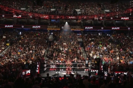 سث رالینز، بران بریکر، برانسون رید و پال هیمن در شوی کشتی کج راو WWE