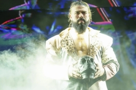 آندراده، ستاره کشتی کج با سابقه حضور در WWE AEW