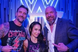 تریپل اچ، ای جی لی و سی ام پانک، ستارگان کشتی کج و WWE