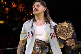 دامنیک میستریو، ستاره کشتی کج و WWE و از اعضای جاجمنت دی و فرزند ری میستریو