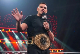 گونتر، ستاره کشتی کج و WWE