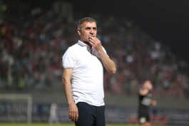 عکس از عبدالله ویسی مربی فوتبال کشور