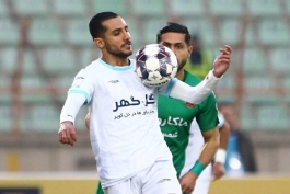 عکس از مهدی تیکدری بازیکن گل‌ گهر در بازی مقابل شمس آذر