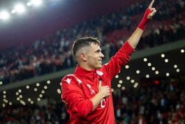 عکس از یاسر آسانی وینگر آلبانیایی جدید استقلال