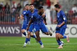 عکس از داکنز نازون مهاجم اهل هائیتی استقلال