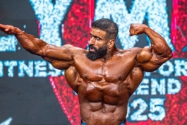 عکس از هادی چوپان ورزشکار ایرانی مستر المپیا