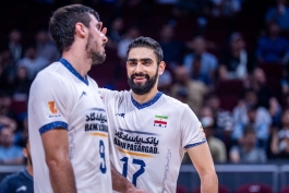 عکس از علی حاجی پور و پوریا حسین خانزاده در والیبال قهرمانی جهان ۲۰۲۵