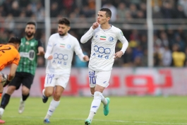 عکس از یاسر آسانی مهاجم استقلال