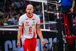 عکس از بارتوش کورک قطر پاسور تیم ملی والیبال لهستان در قهرمانی جهان ۲۰۲۵