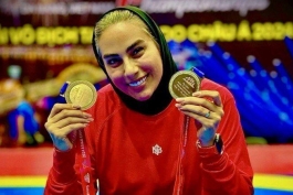 عکس از مهروز ساعی سرمربی تیم تکواندوی زنان ایران