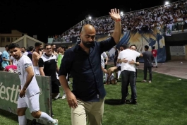 عکس از مازیار زارع سرمربی تیم ملوان