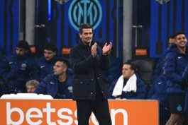 کریستین کیوو سرمربی رومانیایی در کنار زمین - اینتر