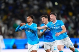 دیوید نرس هافبک برزیلی در حال انجام شادی گل - ناپولی