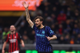 فرانچسکو آچربی مدافع ایتالیایی در زمین - اینتر