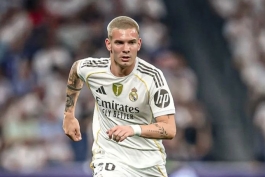 فرانکو ماستانتونو وینگر آرژانتینی در زمین - رئال مادرید