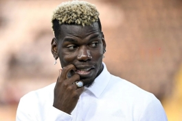 پل پوگبا هافبک فرانسوی در زمین - موناکو