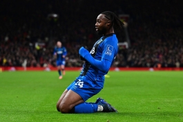 شادی گل آنتوان سمنیو، مهاجم غنایی بورنموث برابر منچستریونایتد