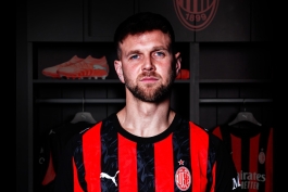 نیکلاس فولکروگ در لباس میلان 