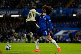 مهار لامین یامال توسط مارک کوکوریا در بازی چلسی و بارسلونا 