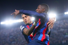 خوشحالی رافینیا و دمبله در پیراهن توپ طلا