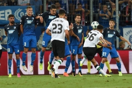 کاشته ترنت الکساندر آرنولد مقابل هوفنهایم