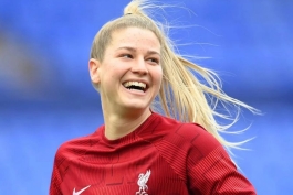 ماری هوبینگر، بازیکن زنان لیورپول 