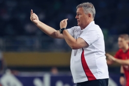 دراگان اسکوچیچ سرمربی تراکتور و سابق تیم ملی ایران و صنعت نفت و فولاد خوزستان - لیگ برتر ایران