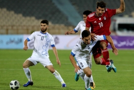 رستم آشورماتوف مدافع میانی استقلال تهران و تیم ملی ازبکستان - جلال الدین ماشاریپوف وینگر استقلال و تیم ملی ازبکستان - اودیل خامروبکوف هافبک تیم ملی ازبکستان و تراکتور - کریم انصاری فرد مهاجم سابق پرسپولیس، تراکتور و تیم ملی ایران - لیگ برتر ایران