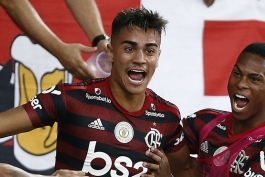 Flamengo -فلامینگو-هافبک-برزیل