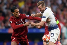 Liverpool -Tottenham-لیورپول-تاتنهام-مدافع-هلند-مهاجم-انگلیس-لیگ قهرمانان اروپا