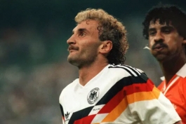 هلند-آلمان-جام جهانی 1990-درگیری رایکارد و فولر-Netherlands
