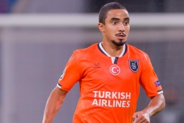 دفاع راست برزیلی باشاک شهیر