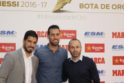 Andres Iniesta - Sergio Busquets - Luis Suarez - Gloden Shoes - FC Barcelona - بارسلونا - کفش طلا 
