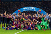 عکس های قهرمانی بارسلونا بصورت کامل (نبینی از دستت رفته)