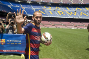 گزارش تصویری مراسم معارفه الیکس ویدال،بازیکن جدید بارسلونا