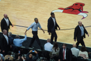گزارش تصویری؛ رئیس جمهور آمریکا یکی از بازی‌های NBA را از نزدیک تماشا کرد