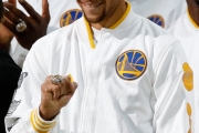 گزارش تصویری؛ جام قهرمانی فصل قبل NBA به گلدن‌استیت اهدا شد
