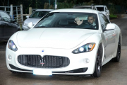 سرجیو رومرو در خودروی Maserati اش