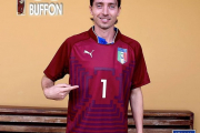 گزارش تصویری؛ عکس یادگاری بازیکنان آتزوری با پیراهن شماره 1 بوفون