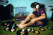 Diego Maradona Listening The Records (1980)
