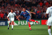 گل ترزگه در فینال یورو 2000