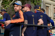 بارسلونا-شهر بارسلون-لالیگا-کوپا دل ری-دوگانه اسپانیا- آندرس اینیستا-طرفداران بارسلونا-جشن قهرمانی در خیابان