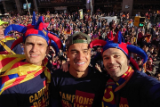 بارسلونا-شهر بارسلون-لالیگا-کوپا دل ری-دوگانه اسپانیا-طرفداران بارسلونا-جشن قهرمانی در خیابان