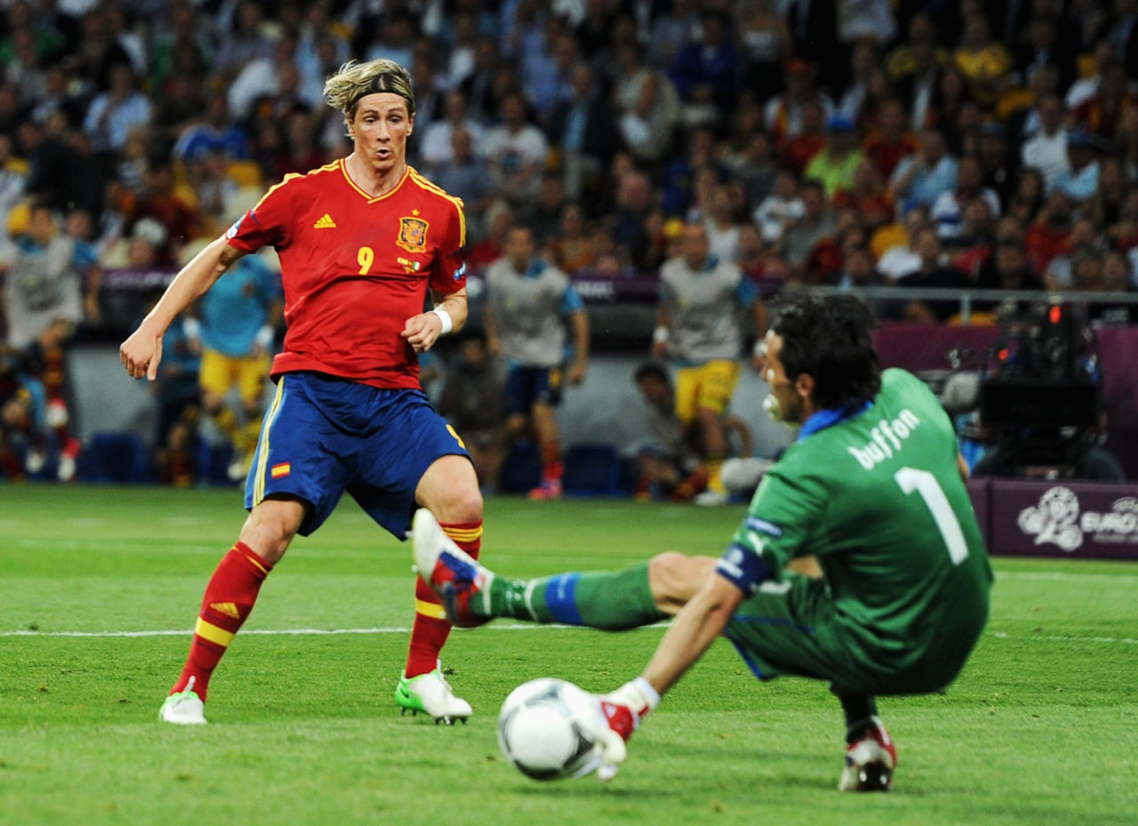 گل فرناندو تورس به جیجی بوفون - فینال یورو 2012