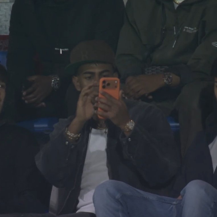 آیفون لامین یامال