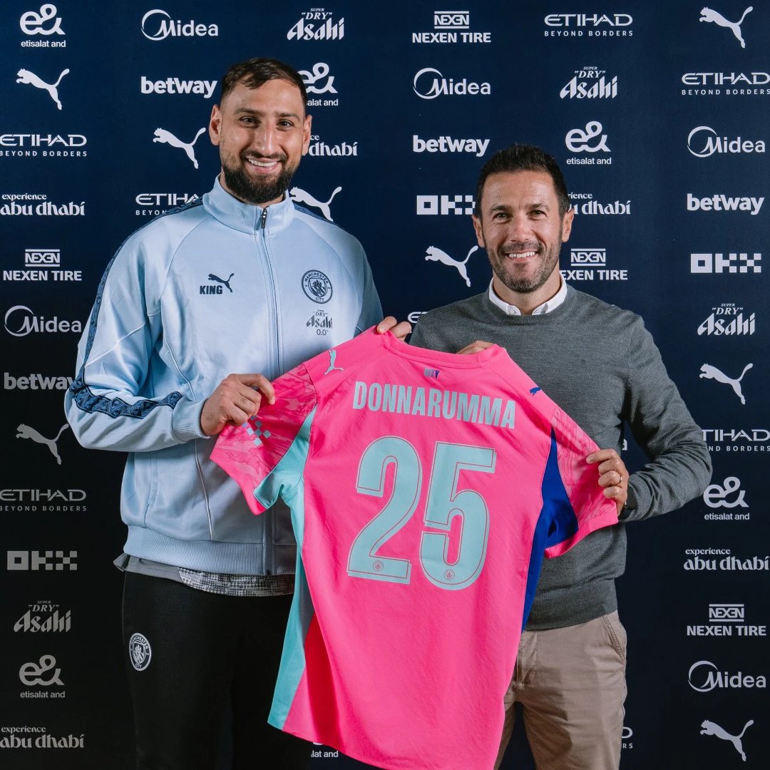 جانلوئیجی دوناروما در پیراهن منچسترسیتی