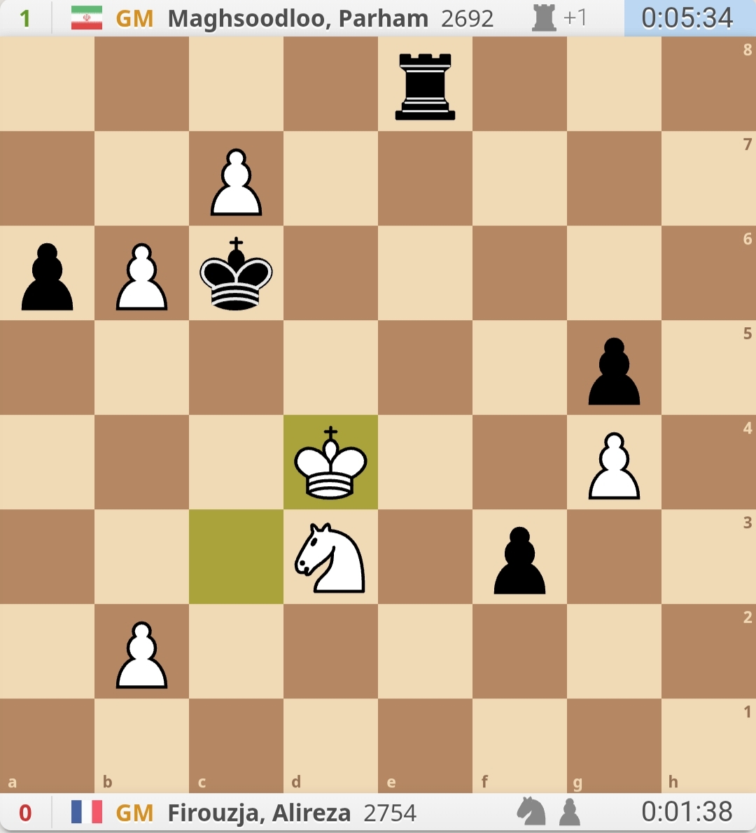 لحظه تسلیم شدن علیرضا فیروزجا در برابر پرهام مقصودلو